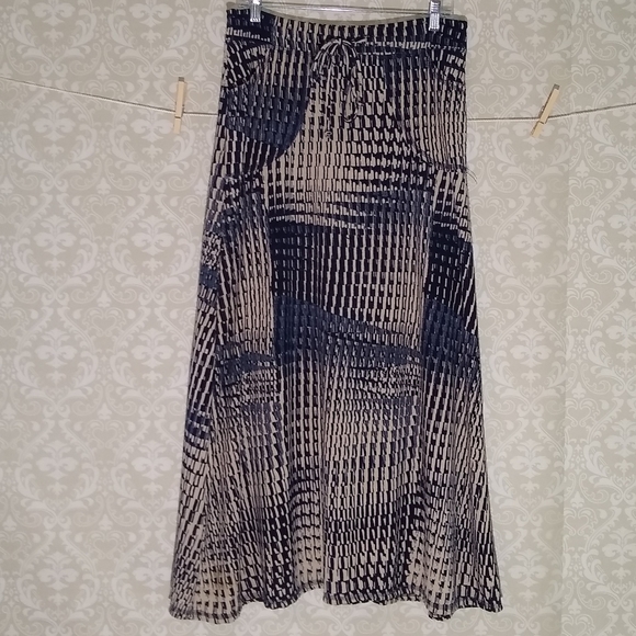 Coin Dresses & Skirts - COIN 1804 Navy Patterned Skirt with Pockets
